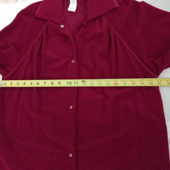 Vanity Fair Petites Burgundy Long Sleeve Button-Down Nightgown Robe Vintage PM - Picture 5 of 9
